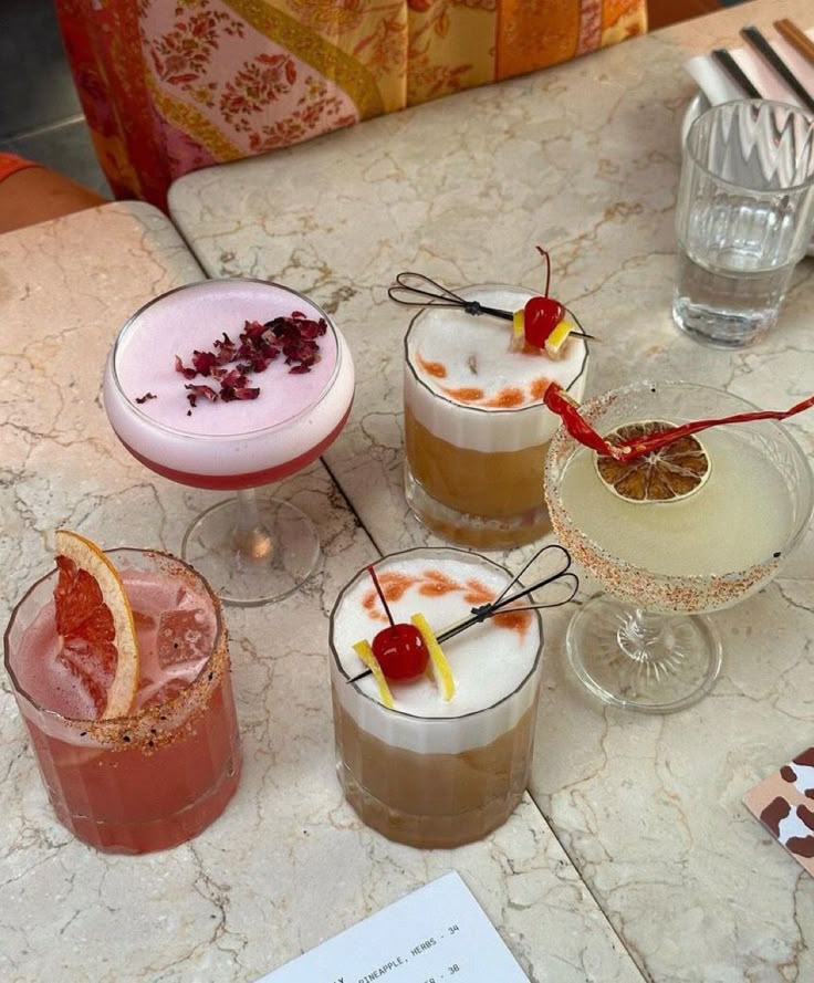 5 fabulous cocktails to make with the girls this weekend ✨