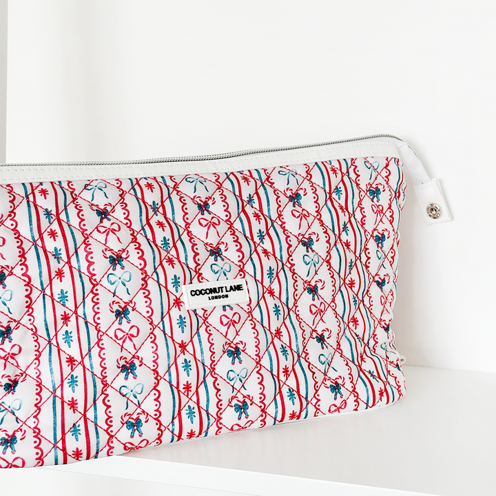 Expandable Makeup Bag - Quilted Let It Bow
